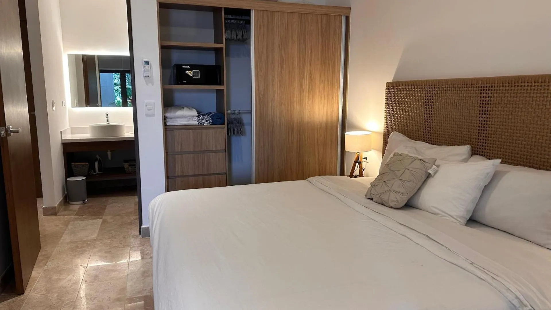 Ipana Luxury Apartments Playa del Carmen